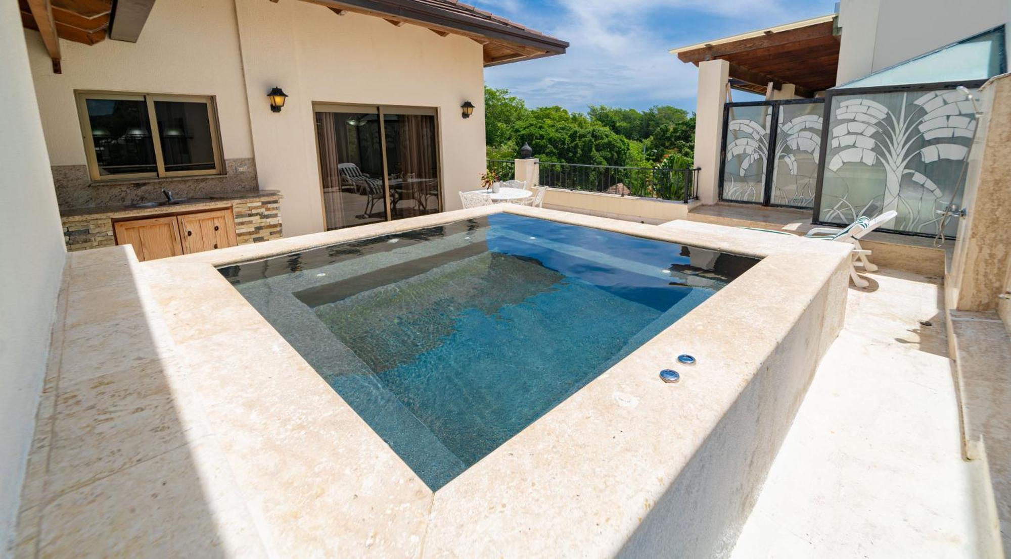 Suites At Grand Laguna Beach By Calisto Stays Сосуа Экстерьер фото
