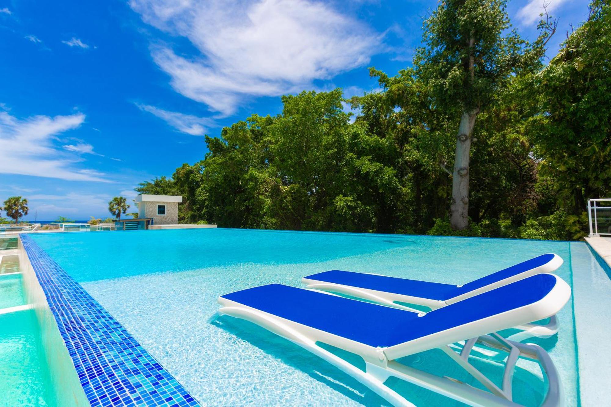 Suites At Grand Laguna Beach By Calisto Stays Сосуа Экстерьер фото