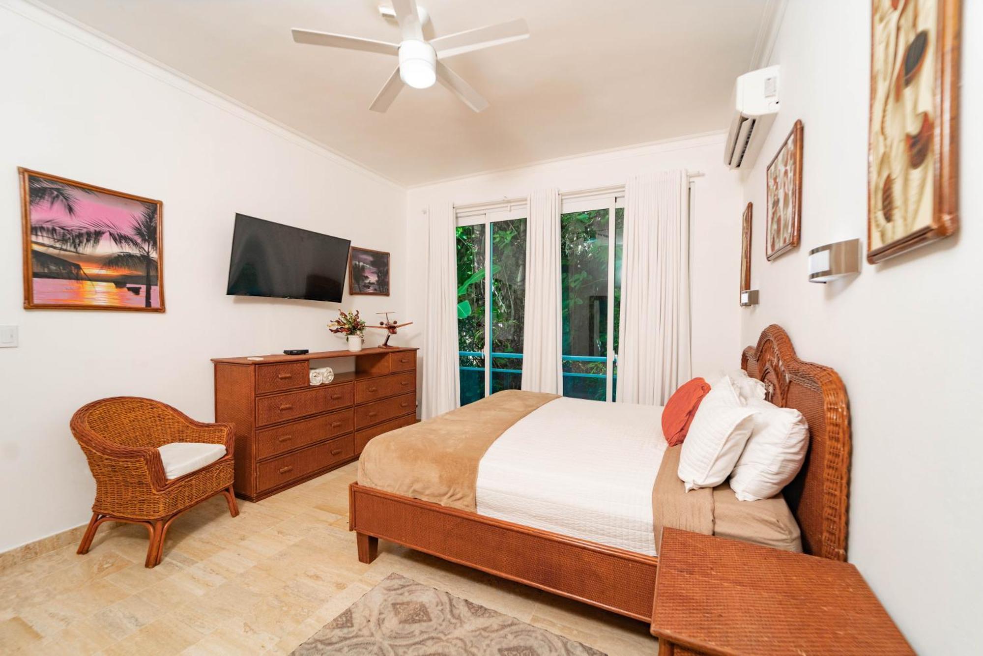 Suites At Grand Laguna Beach By Calisto Stays Сосуа Экстерьер фото