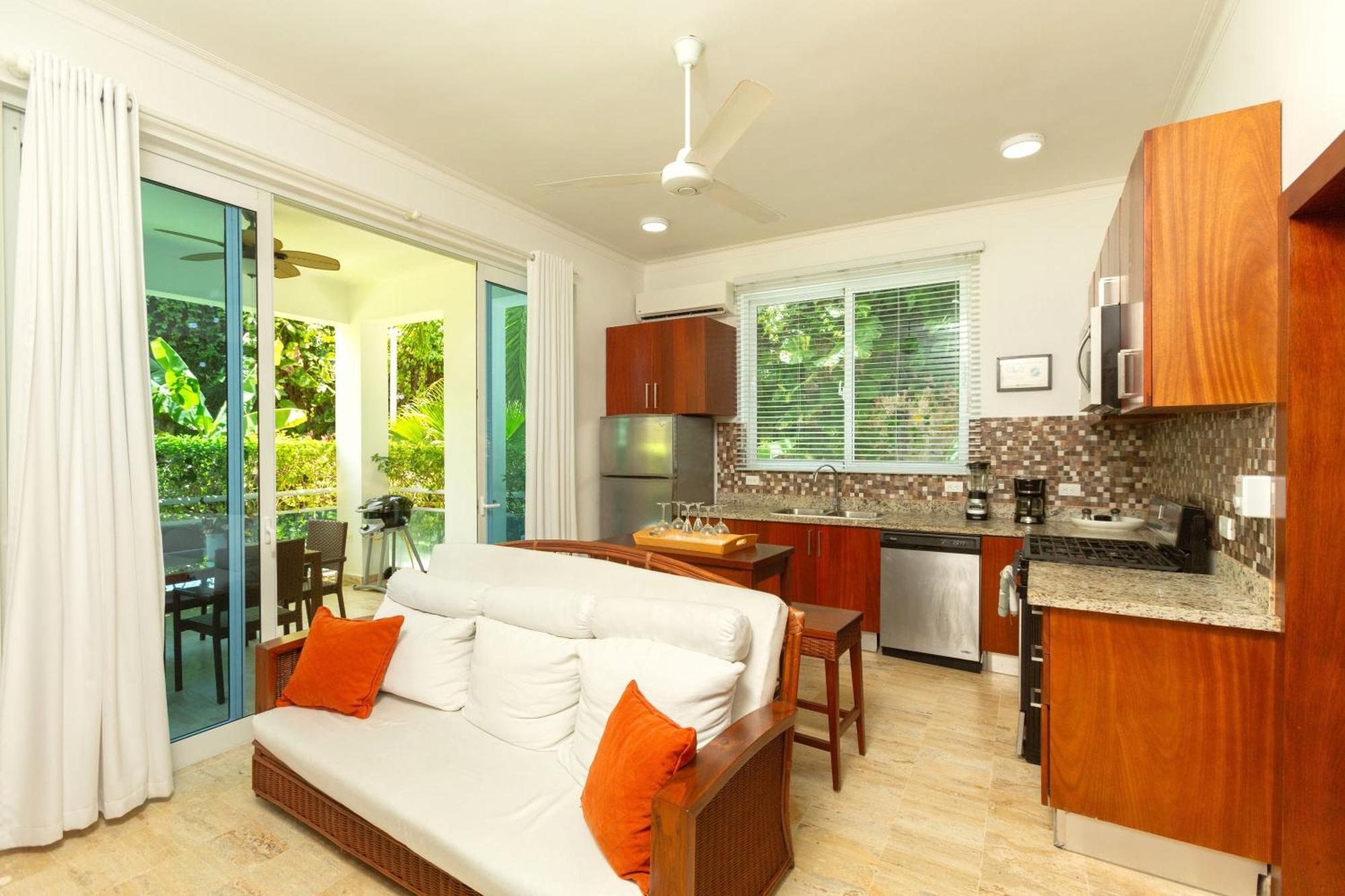 Suites At Grand Laguna Beach By Calisto Stays Сосуа Номер фото