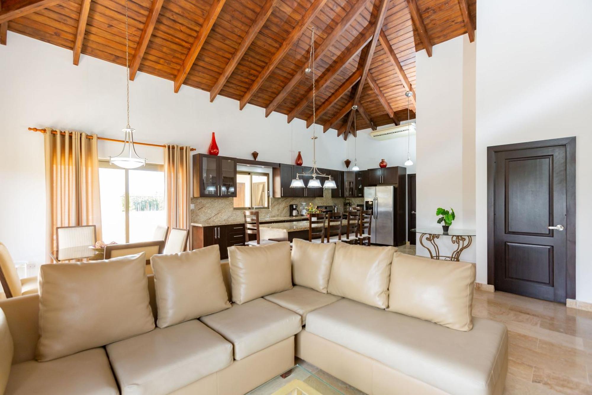 Suites At Grand Laguna Beach By Calisto Stays Сосуа Номер фото