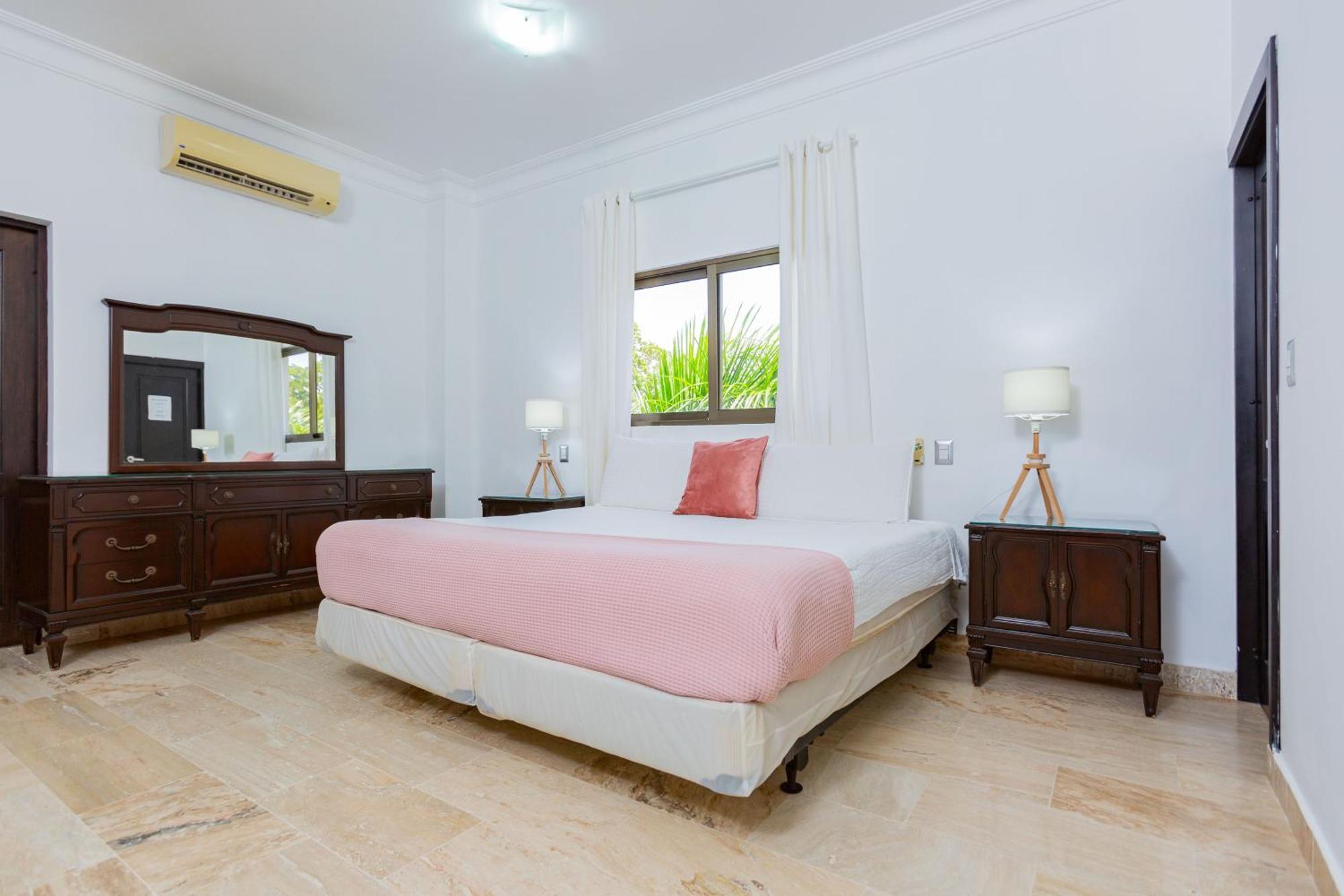 Suites At Grand Laguna Beach By Calisto Stays Сосуа Номер фото
